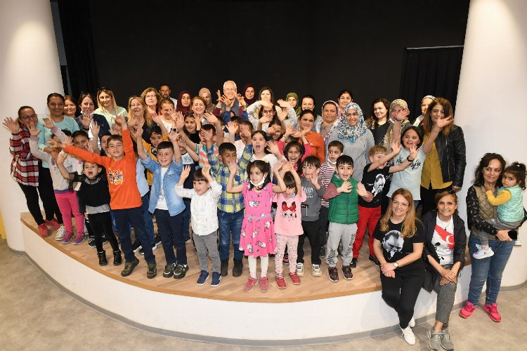 İzmir Karabağlar'da geleceğin bilim insanlarndan Nasreddin Hoca ilgisi -