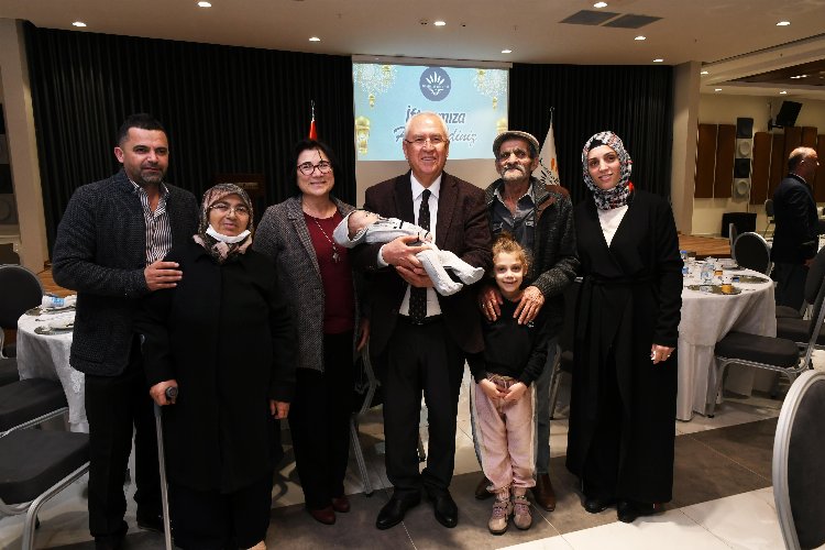 İzmir Karabağlar, şehit aileleriyle iftarda buluştu -