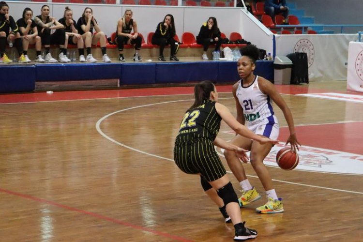İzmitli periler Nirra Fields'le yıldızlaştı -