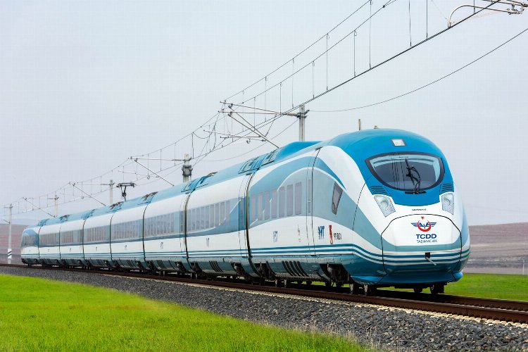 Türkiye yüksek hızlı trenlerle taşındı -
