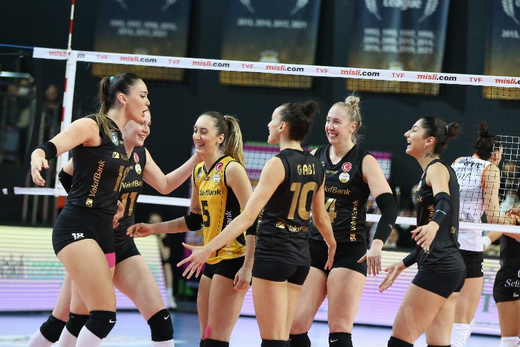 VakıfBank derbide set vermedi -