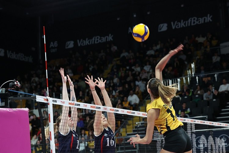 VakıfBank, İlbank’a set vermedi -