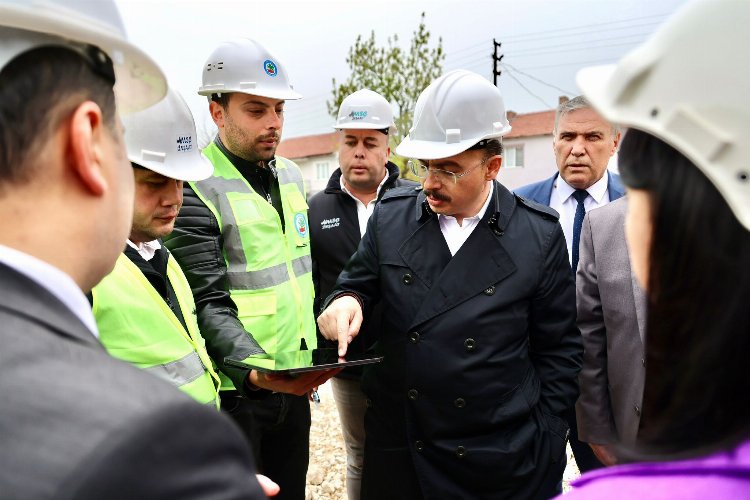 Vali Dr. Kızılkaya yatırımları inceledi -
