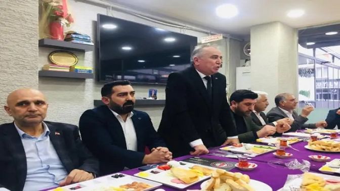Yöresel kahvaltıda Savaş Özdemire Destek Sözü