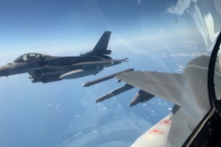 Yunanistan’a ait uçaklar yine NATO uçuşunu hedef aldı! -