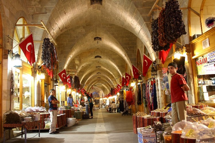 Zincirli Bedesten esnafına destek eli -