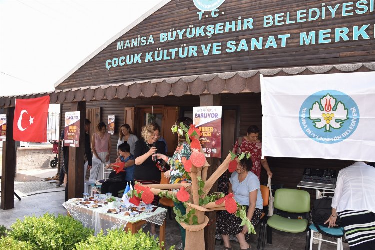 İzmir'in 'NAR'ı Manisa'da bilgilendiriyor -