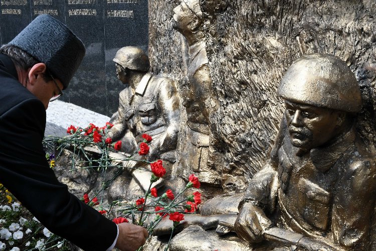 İzmir Karabağlar'da şehitler unutulmadı -