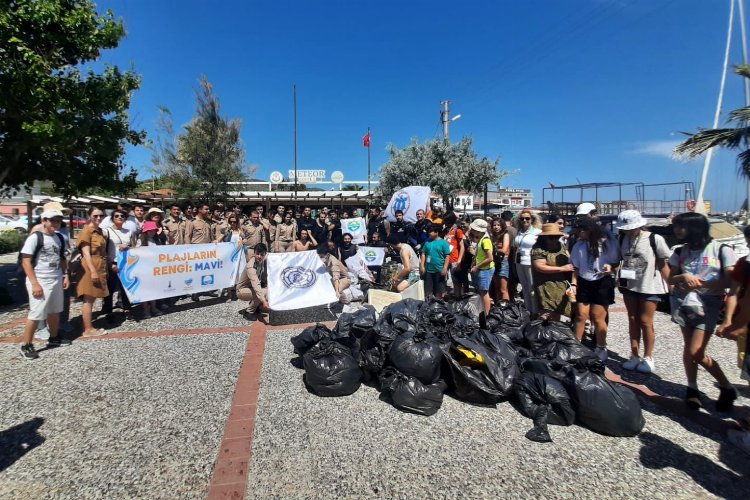 İzmir Urla'da 'deniz dibi' temizliği -