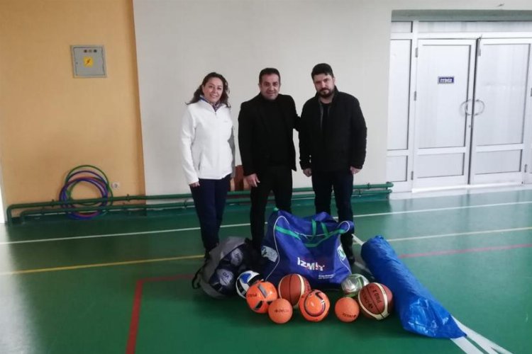 İzmit Belediyesi malzeme desteğiyle çocukları spora teşvik ediyor -