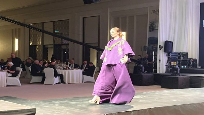 Gala Gecesi’nde Keçe Defilesi Büyüledi Gala Gecesi’nde Keçe Defilesi Büyüledi