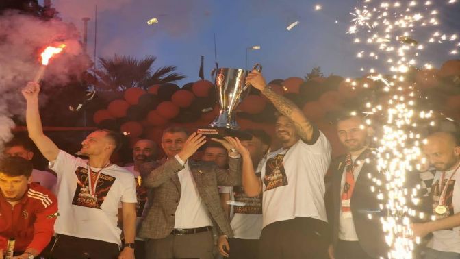 Şampiyonluk Kupası Gölcük’e Geldi
